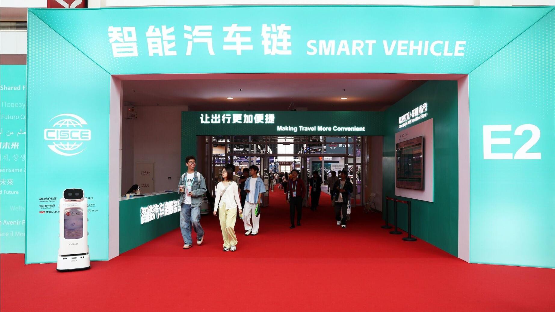 Smart Vehicle chain: Making Travel Convenient