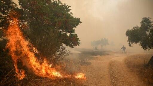 Helicopter crew killed in Greece fires