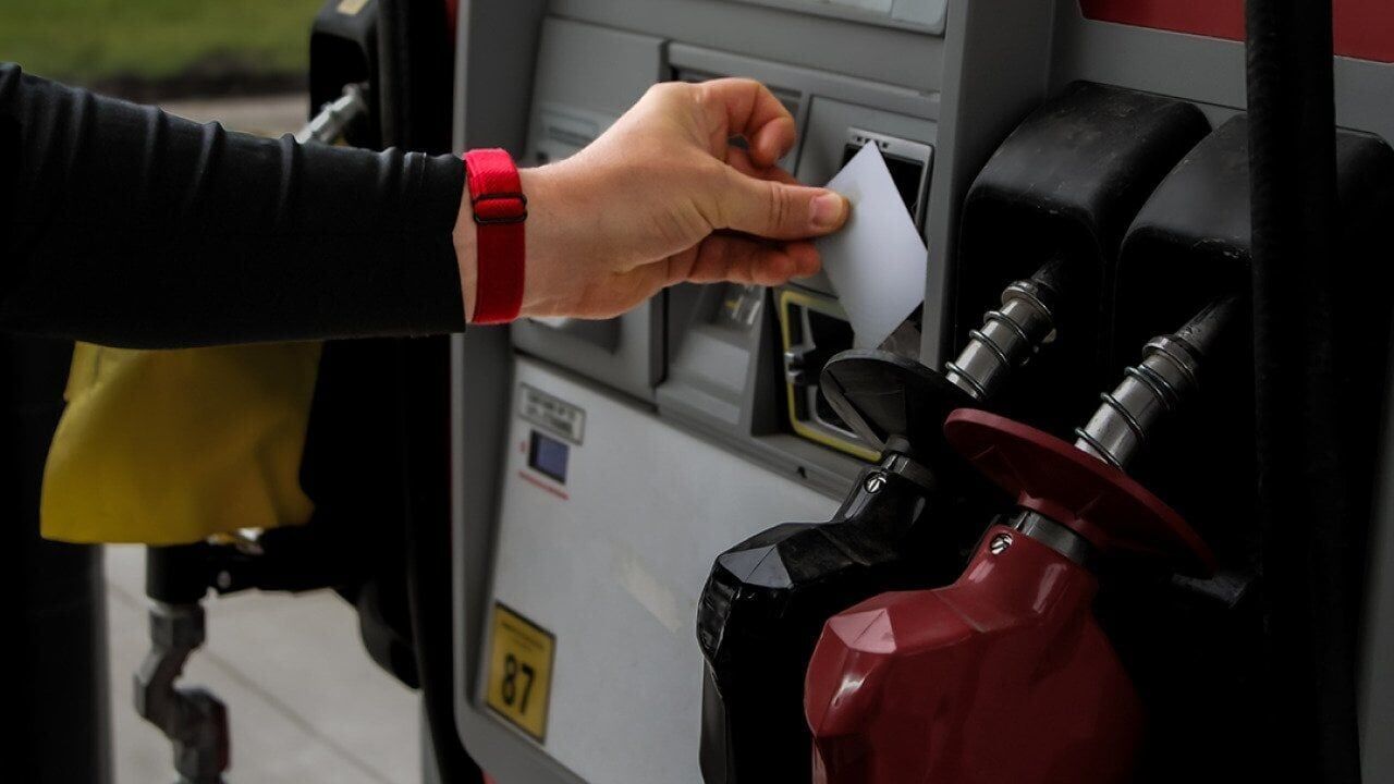 5 places you should never use a debit card