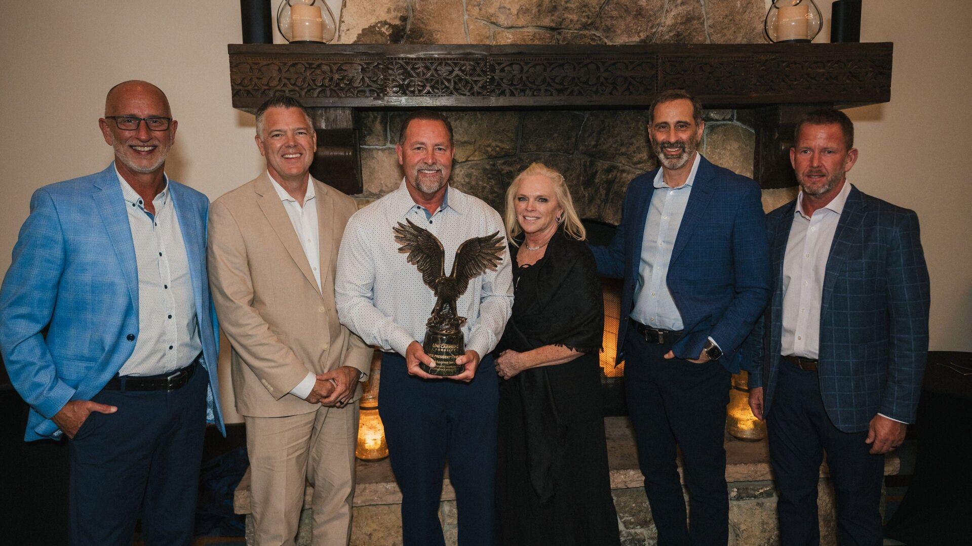 From left: Jerry Sytsma, Executive Vice President, Sales and Aftermarket Services, Logisnext Americas, Inc.; Berry Mansfield, President, Logisnext Americas, Inc.; Madison Allen, President, Select Equipment Sales, Inc.; Mieke Allen; Eric Gabriel, Vice Pr...