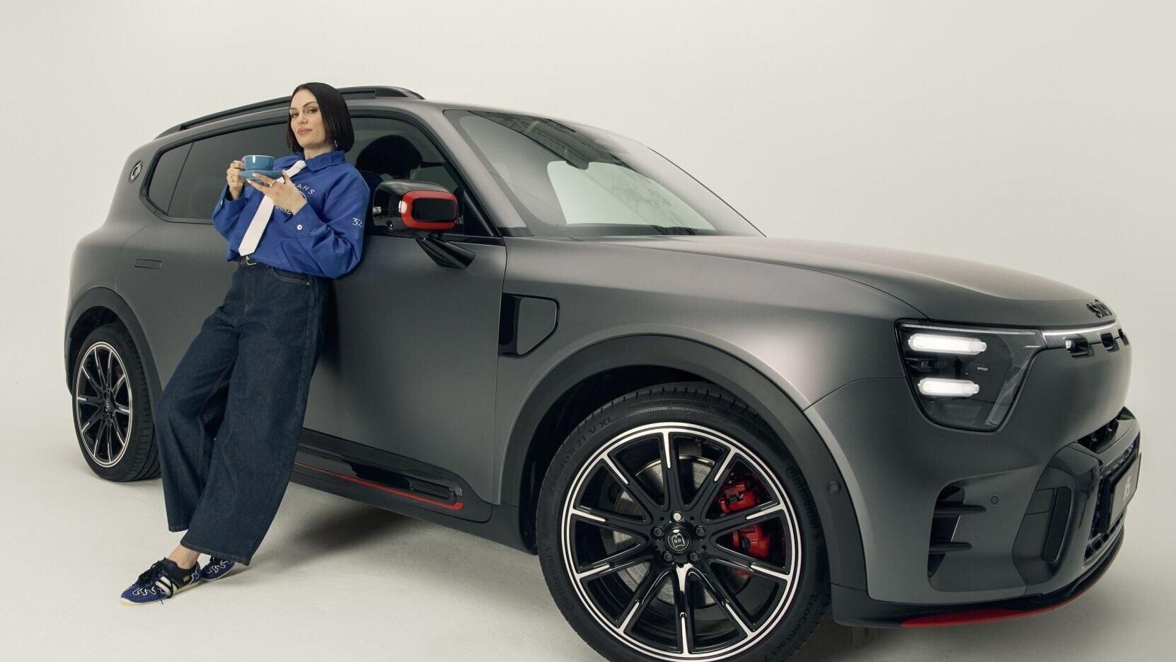 smart and Jessie J team up for Brand Campaign “Change of Perspectives”