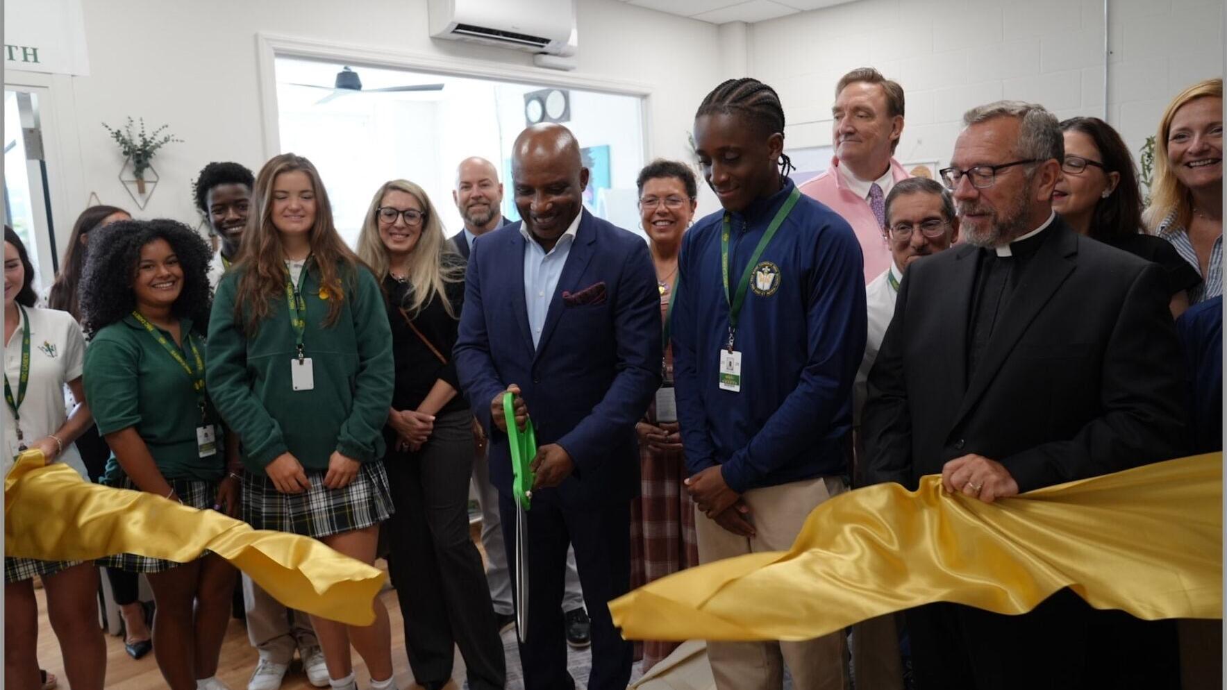 Ribbon Cutting of The RISE Wellness Room

Red Bank Catholic School, Red Bank, NJ
Principal Dr. Vanessa Pereira, Tony Onoriode, COO of Conscientia Health, Daniel Adighije amongst other RBC students cut the ribbon on the new RISE Wellness Room, a dedicate...