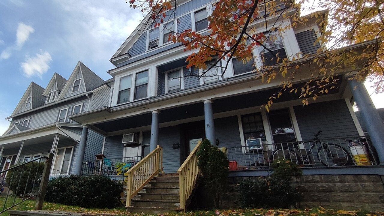 When home prices fall, top investors thrive. Here's how you can, too.