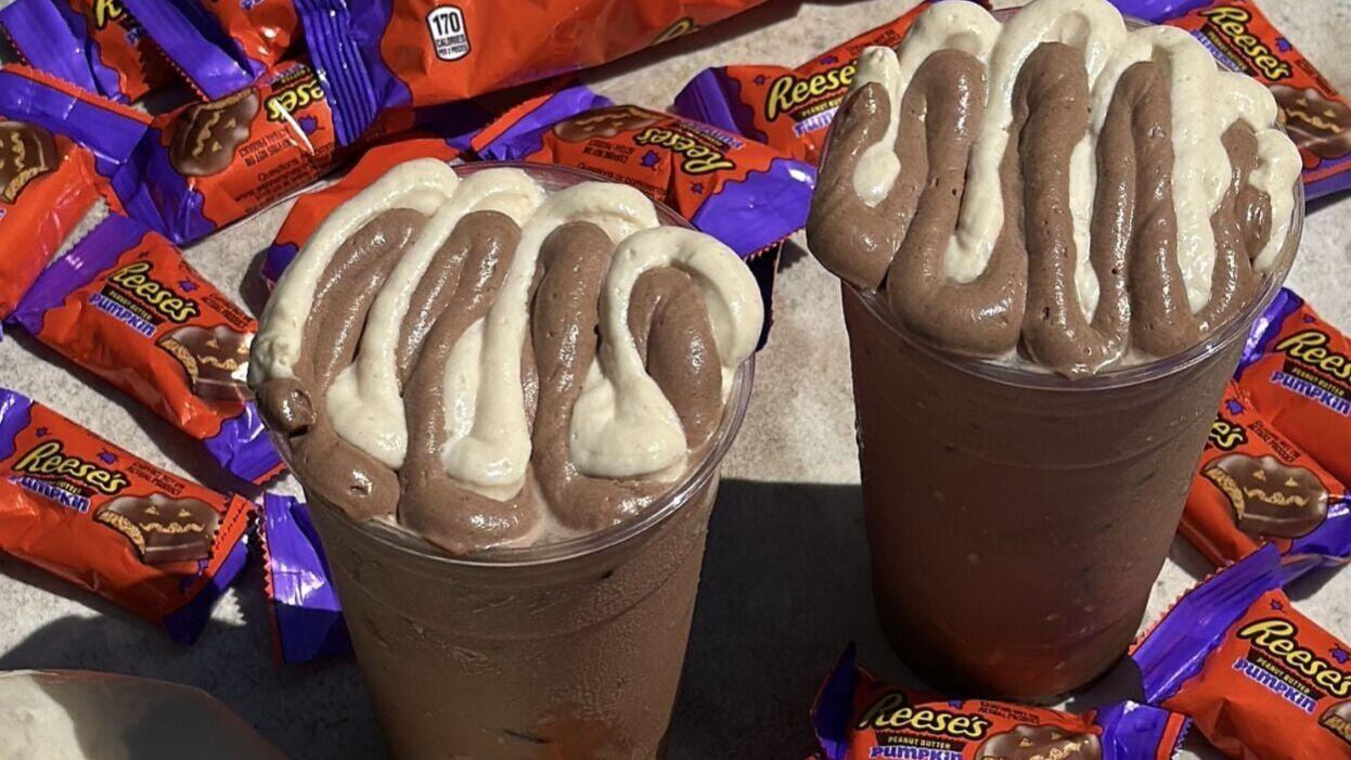 A new collaboration with The Nitro Bar pours the iconic peanut butter of Reese’s Pumpkins into a limited time fall drink