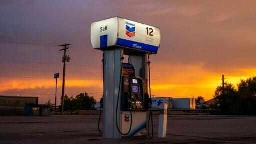 Rising gasoline prices due to the Middle East war pose risks to the US economy