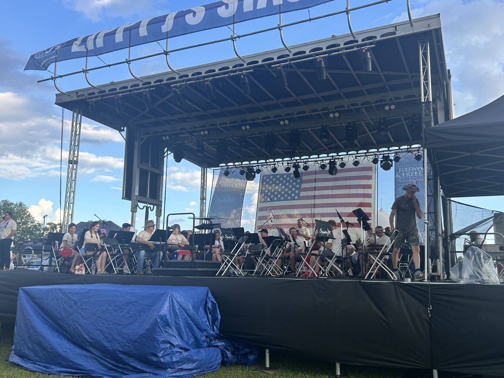 Longview stage
