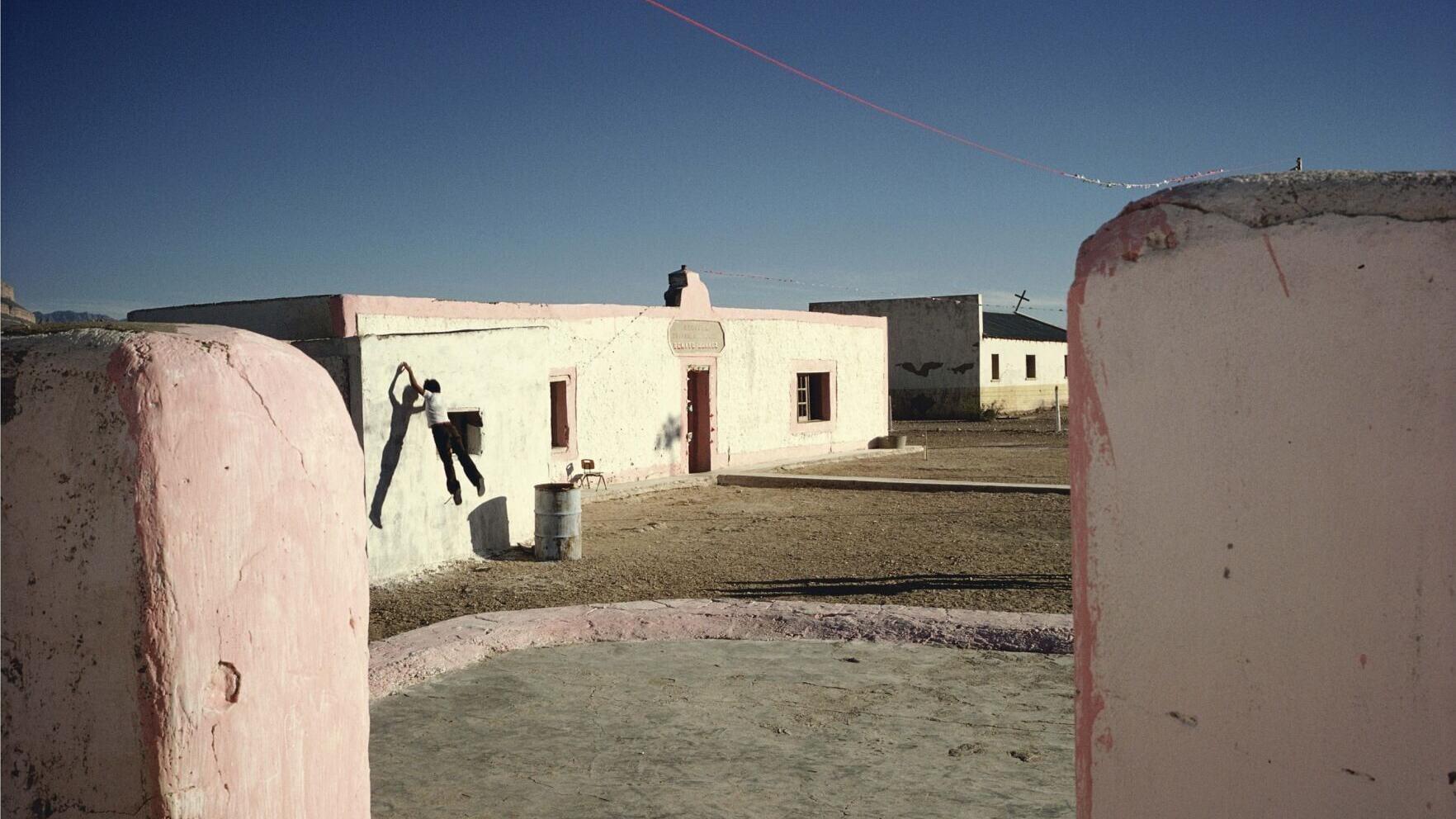 Leica Store &amp; Gallery Chicago Presents Slant Rhymes by Alex Webb and Rebecca Norris Webb