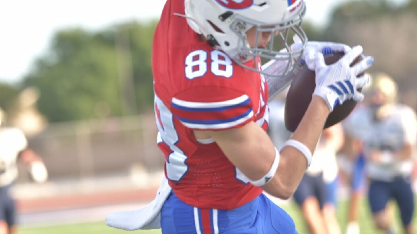 spt 9-10 GP-Alexander football 2.jpg