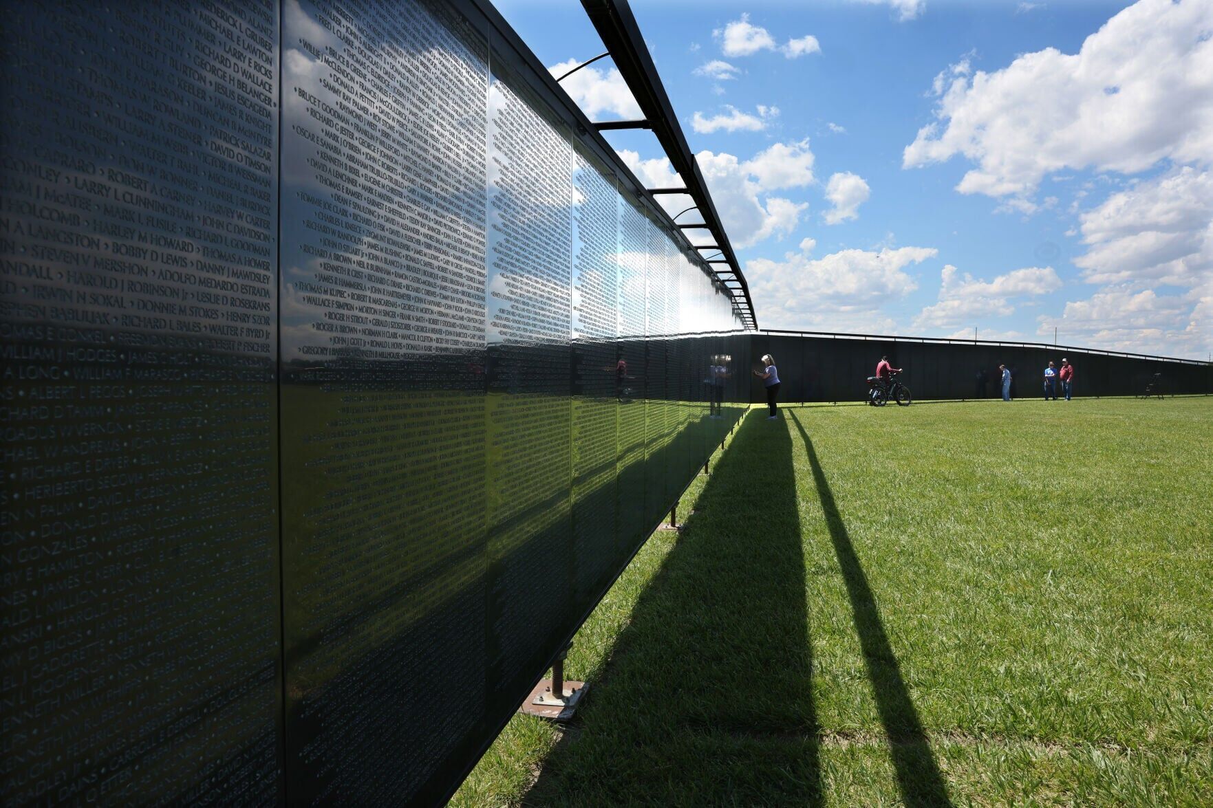 Vietnam Veterans Memorial wall