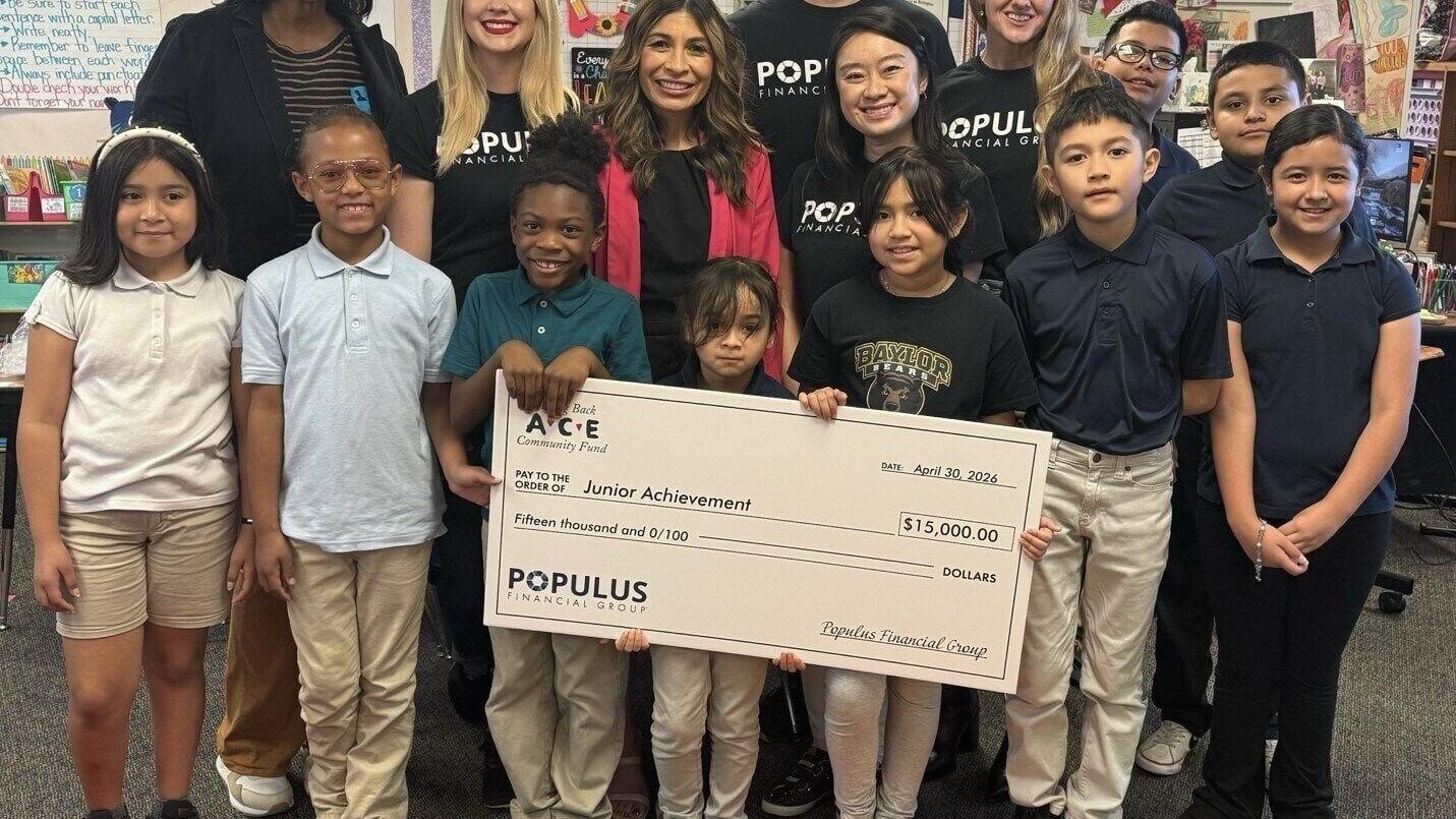 Populus Financial Group’s volunteers teach JA in a Day at J.O. Davis Elementary School