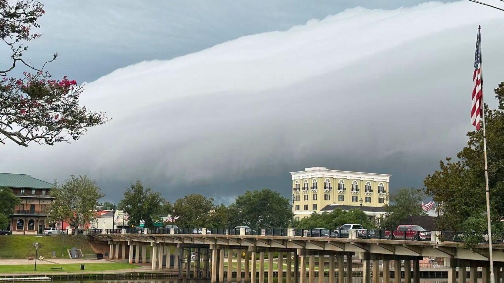 NPSO shelf cloud.jpg