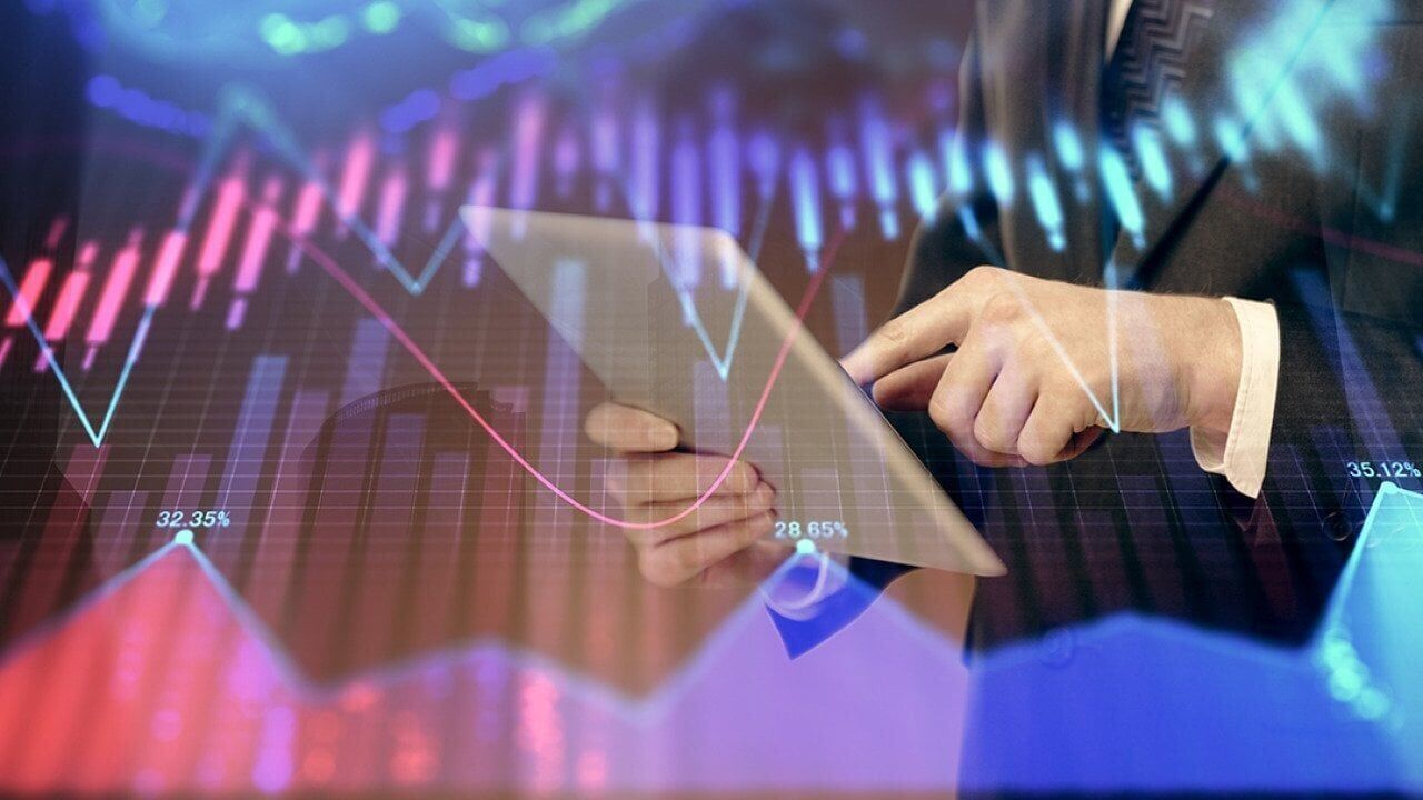 Examining options for FX hedging