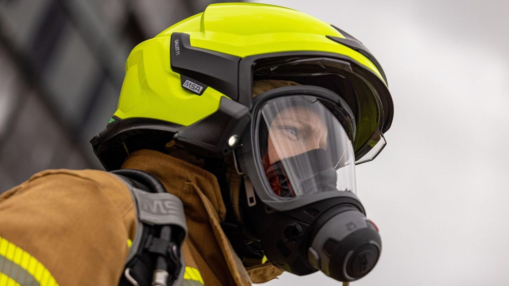 Building on more than 40 years of firefighter helmet heritage, the new GALLET F1 Fire Helmet provides excellent protection from heat, impacts and debris while delivering on the comfort, fit and modularity firefighters want.