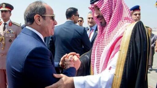 Egypt and Saudi Arabia called for free navigation in the Red Sea following the Houthi's offensive in the vital waterway
