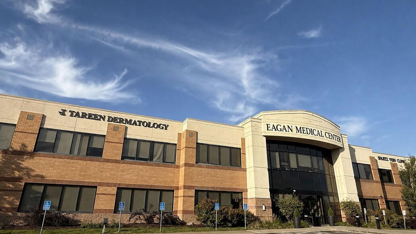 Eagan Medical Center, a multi-tenant medical office building located at 1185 Town Centre Drive in Eagan, Minnesota.