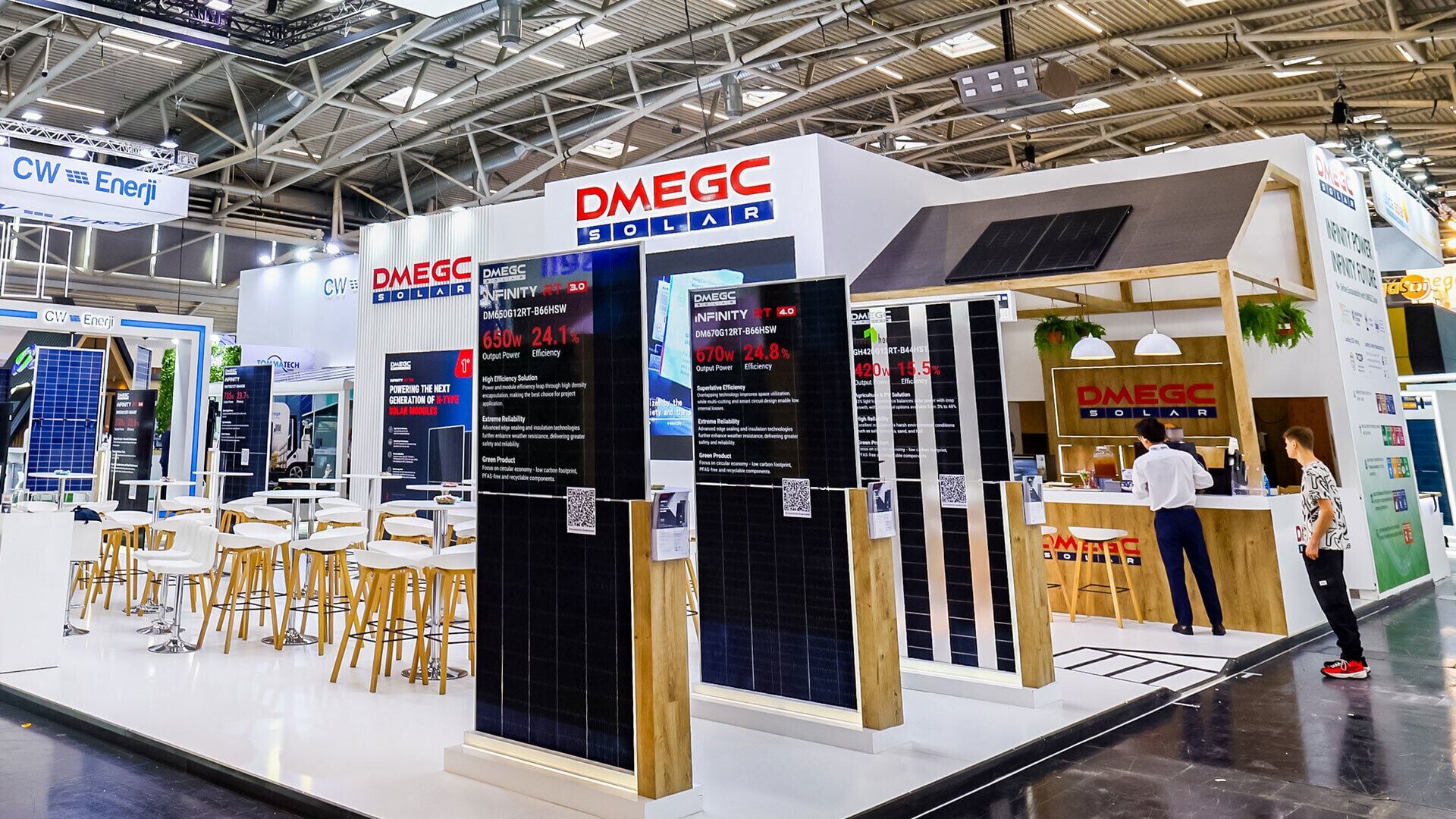 DMEGC Solar Showcases PV and Energy Storage Innovations at Intersolar Europe 2026