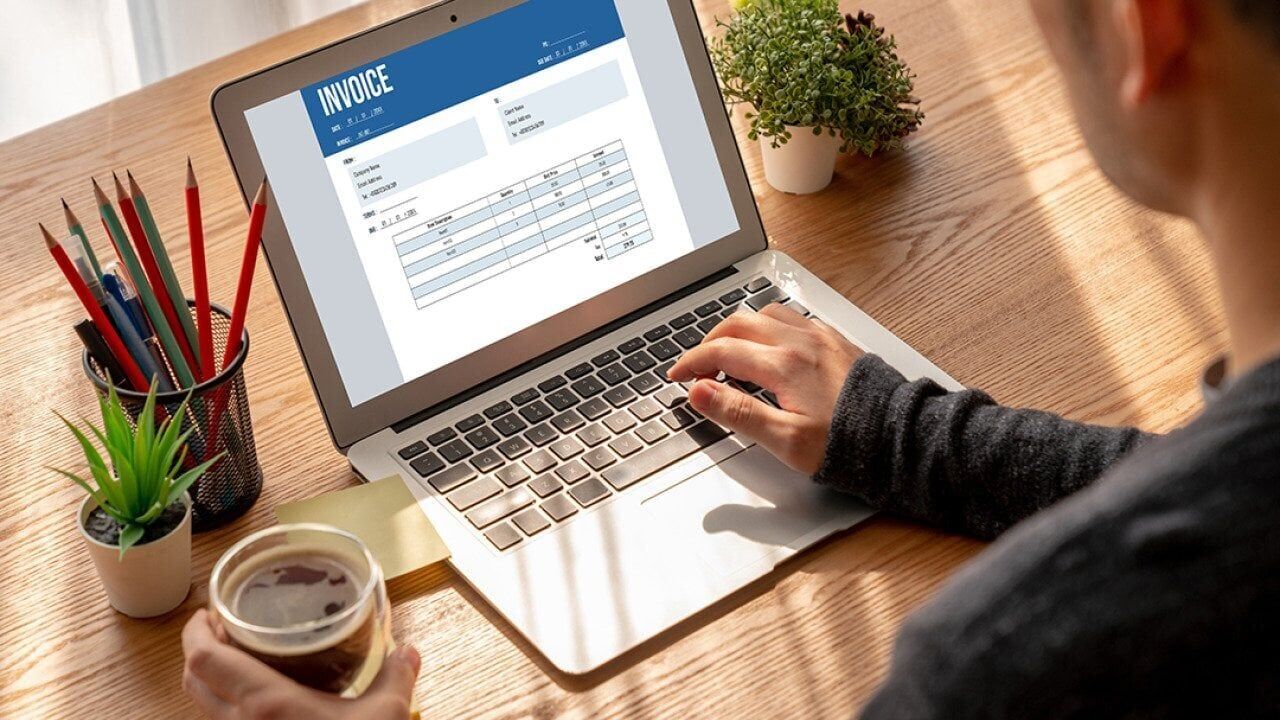 How to calculate late fees on invoices and when to charge them