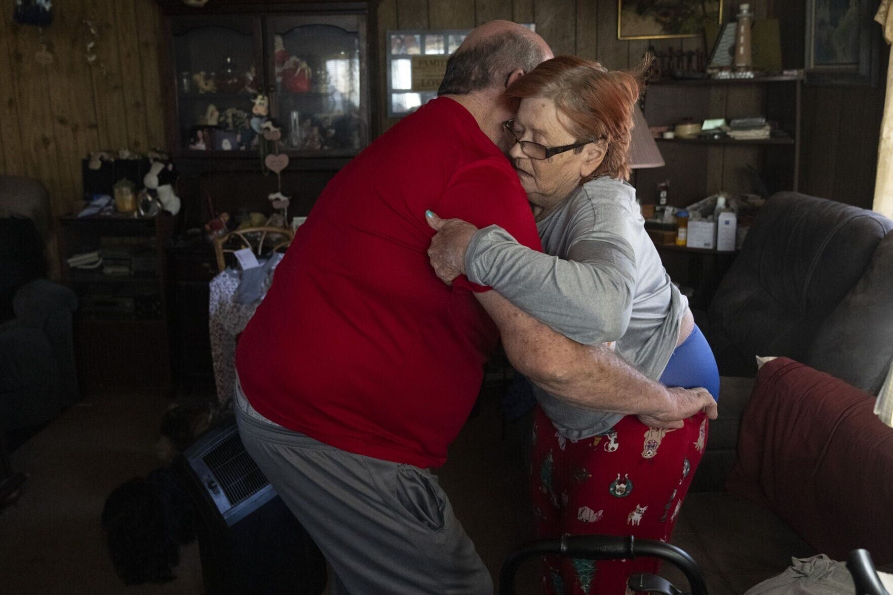 113024-sntd-nws-caregiving-12.jpg