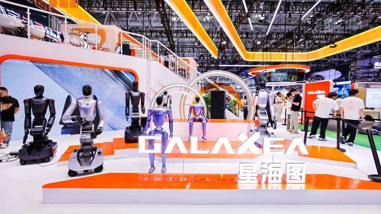 Galaxea AI’s robot demos were on display at the 2026 World Robot Conference