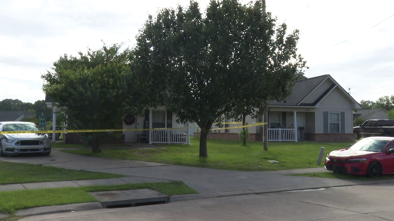 Man hospitalized after accidental shooting Sunday in Shreveport