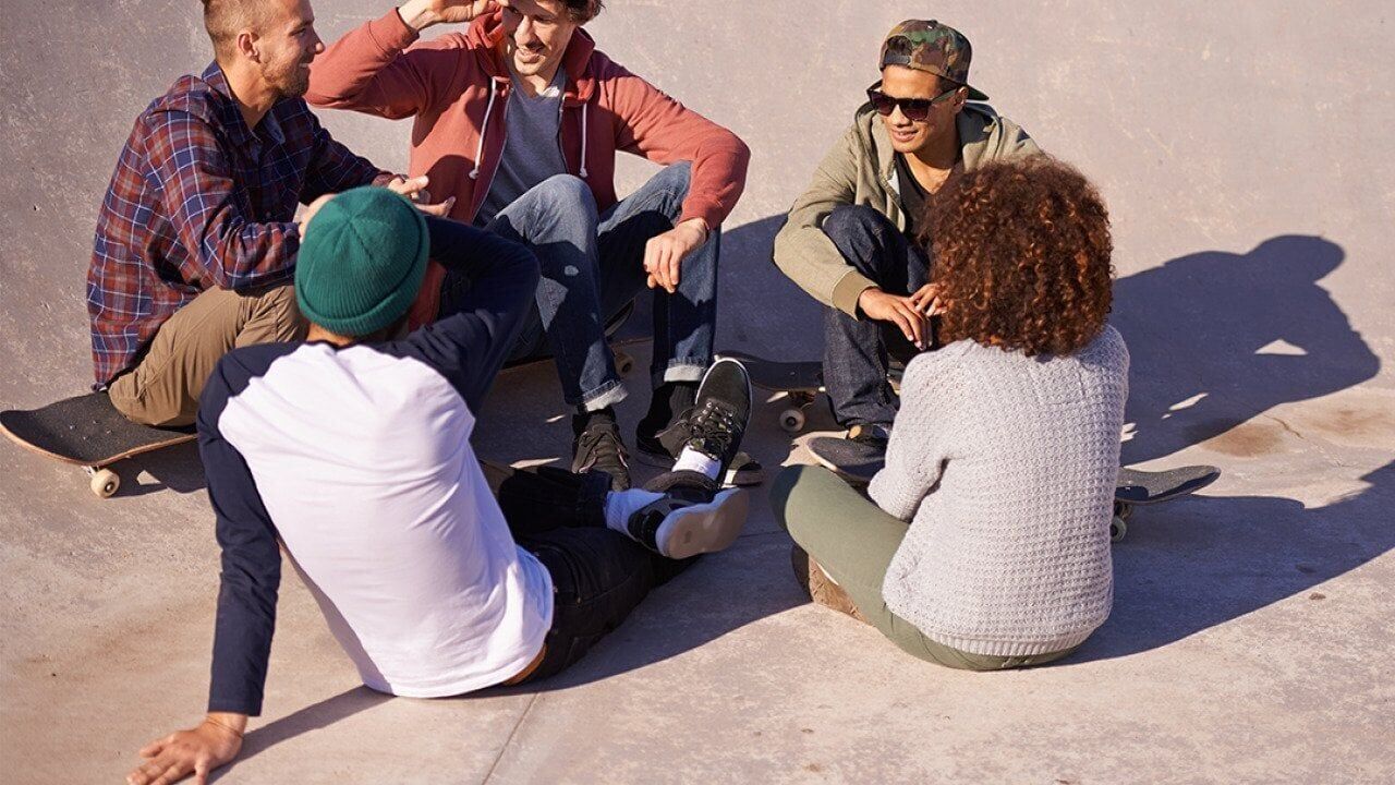 The confidence rules of group hangs