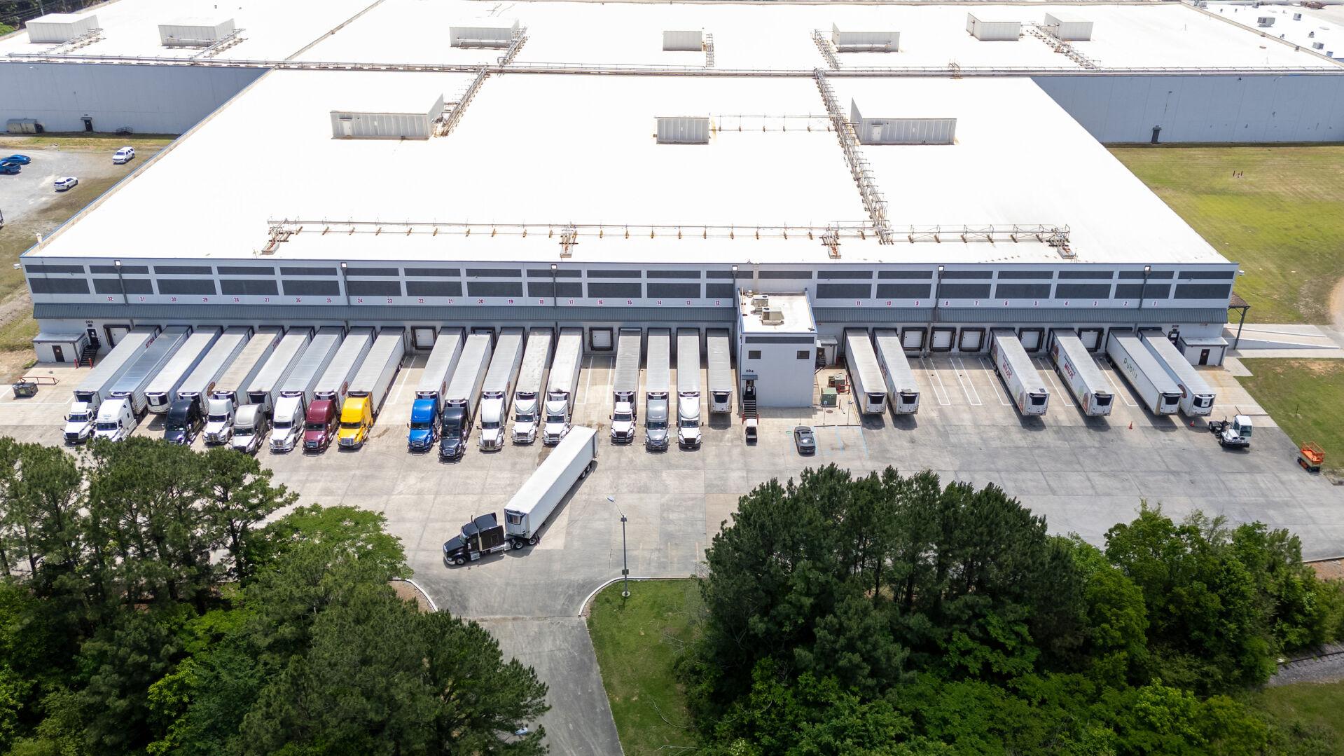 Milo's Tea Company's new 150,000-square-foot refrigerated distribution center in Birmingham, Alabama, expands the company's operational footprint and reinforces its commitment to American manufacturing, job creation, and delivering fresh beverages to cu...