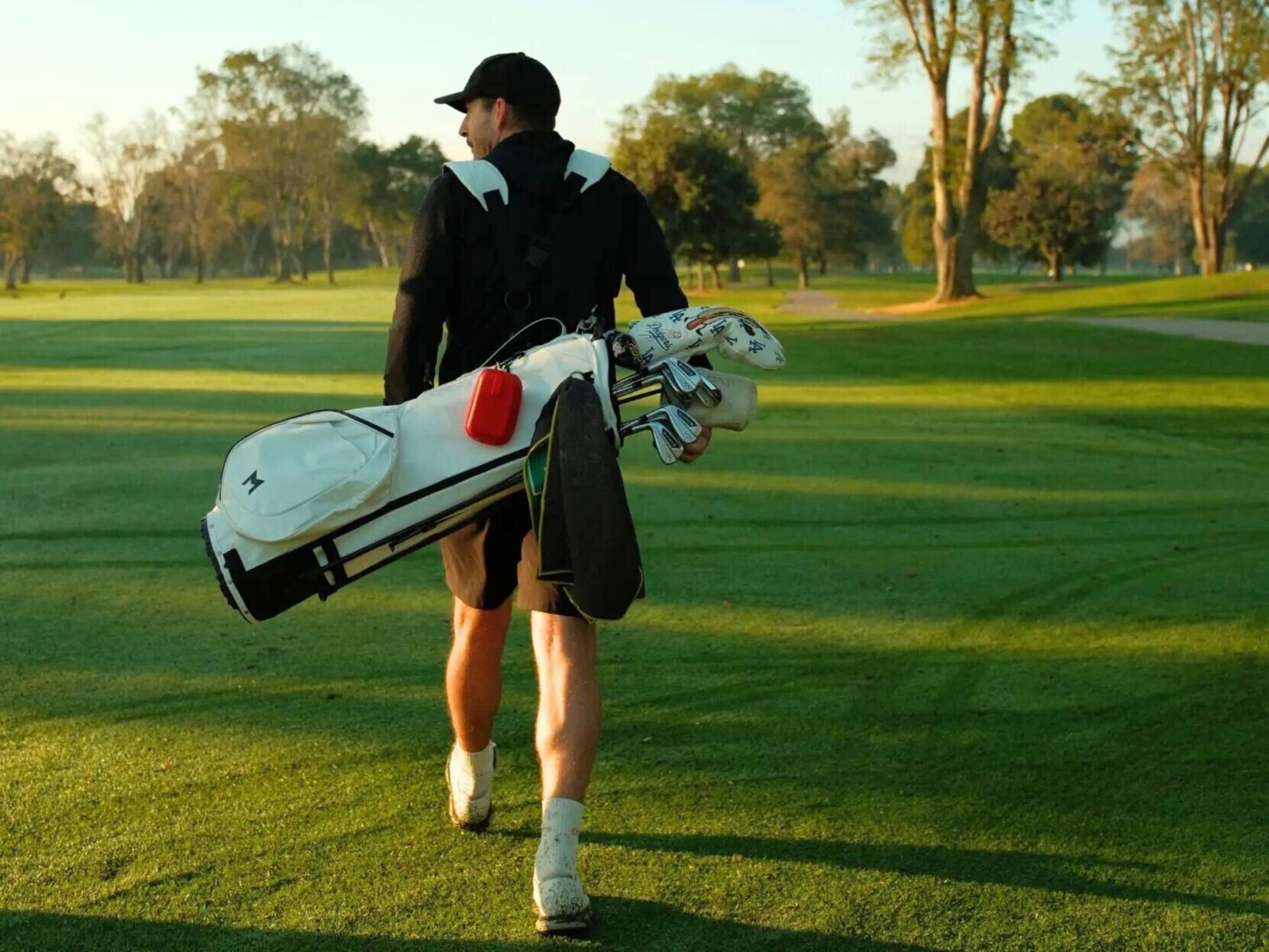 MNML Golf MR2 bag.jpg