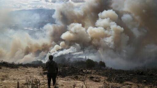Fire burns on San Marcos Hill in the municipality of Villa de Leyva