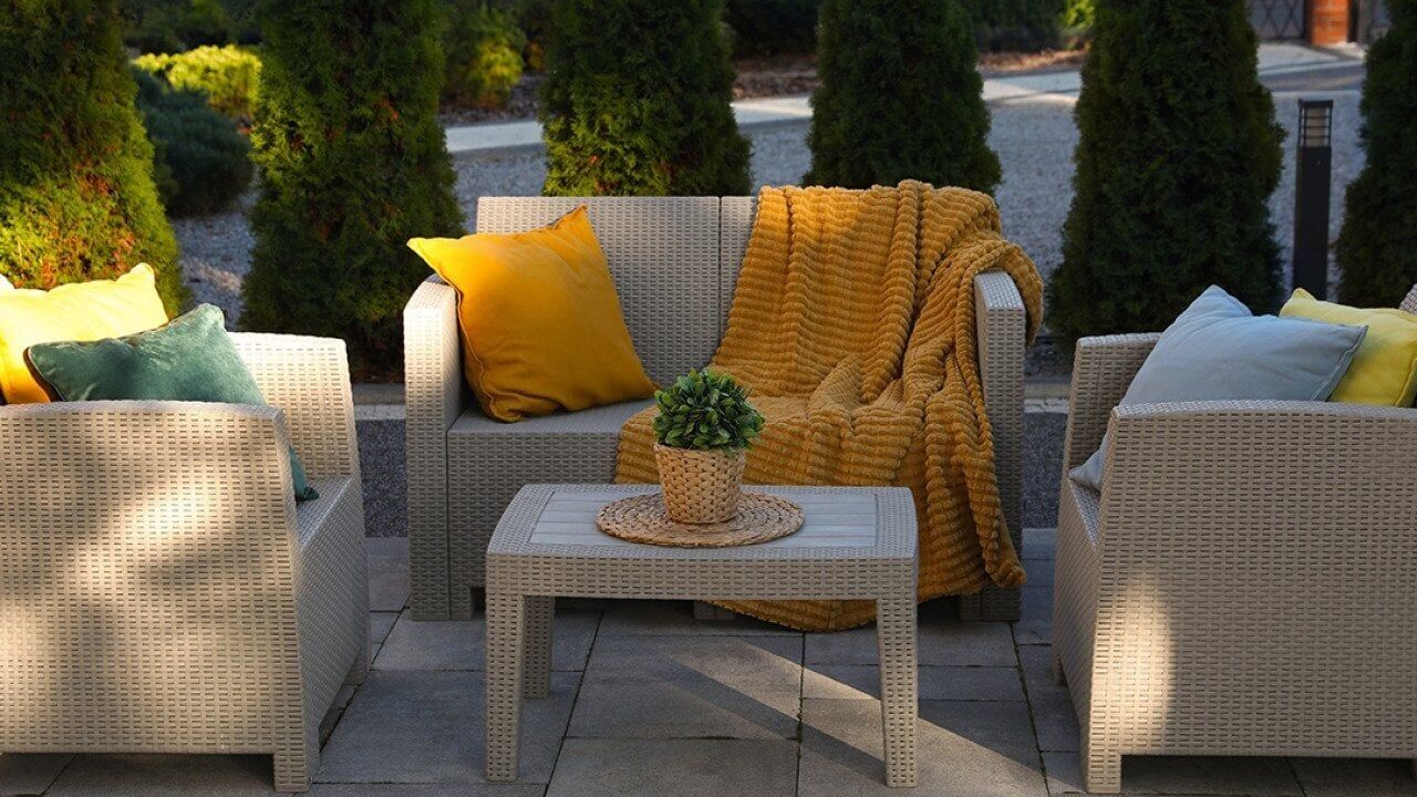 8 hot home trends for summer and beyond