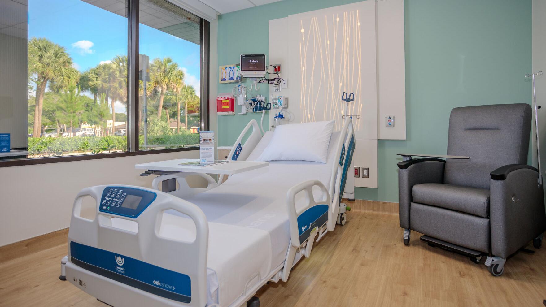 DISC Surgery Center at Palm Beach merges comfort with technology in its spacious and private patient recovery rooms.