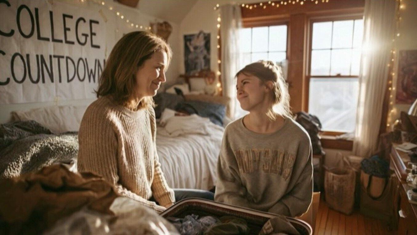 College Mom/Daughter