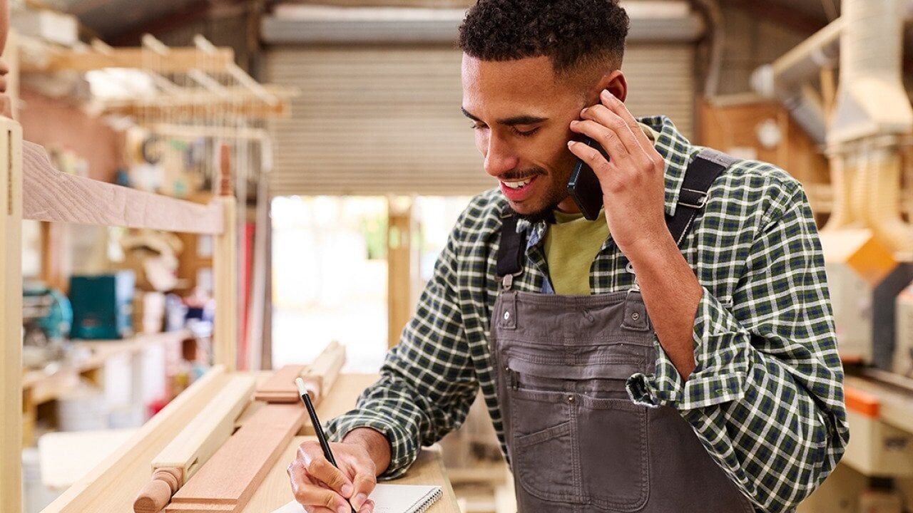 Paid vs. unpaid interns: What small businesses need to know