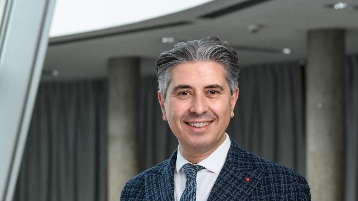 Professor Stéphane JG Girod