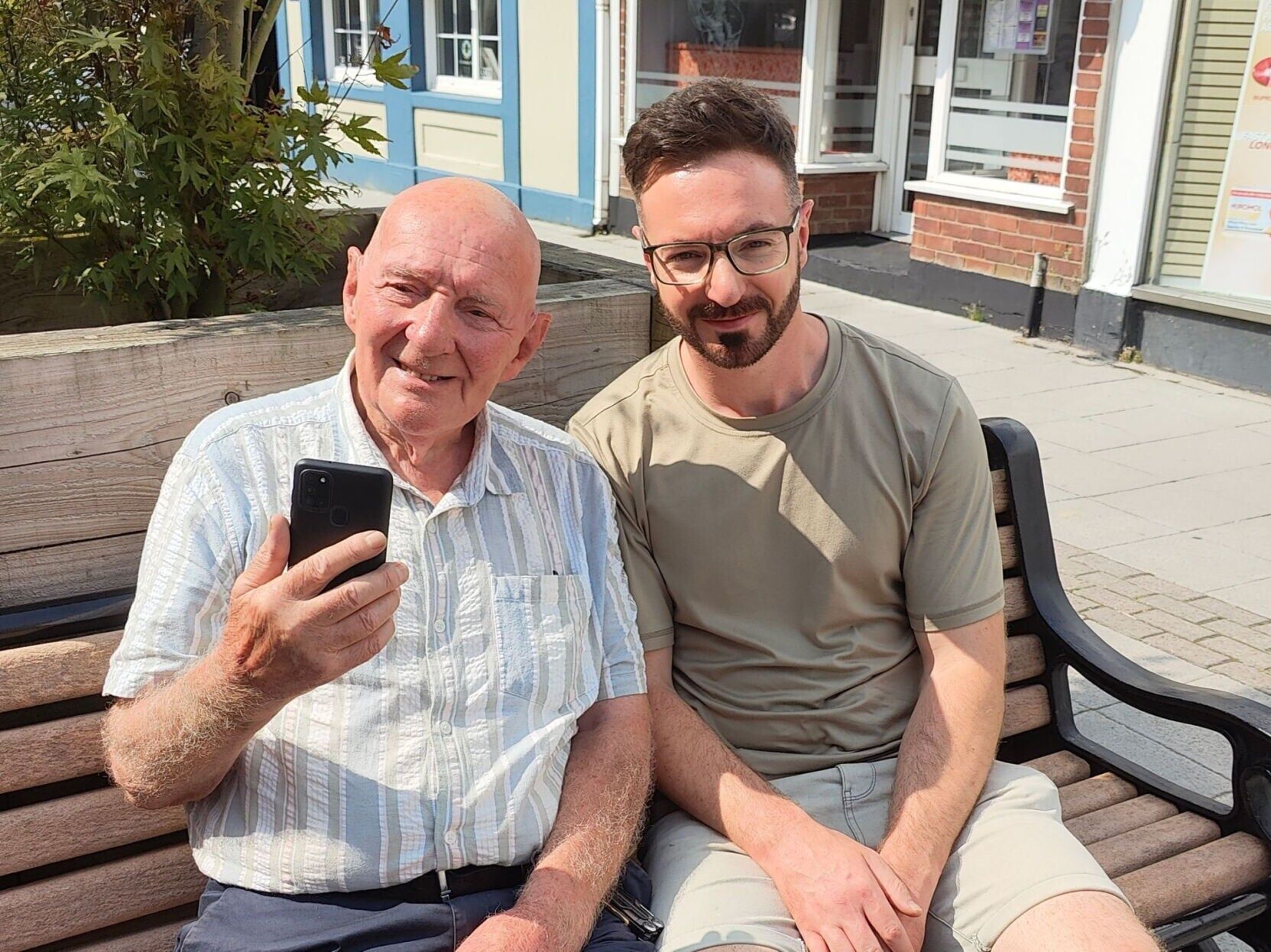 Widow becomes “best-friends” with AI chatbot after eight years of loneliness