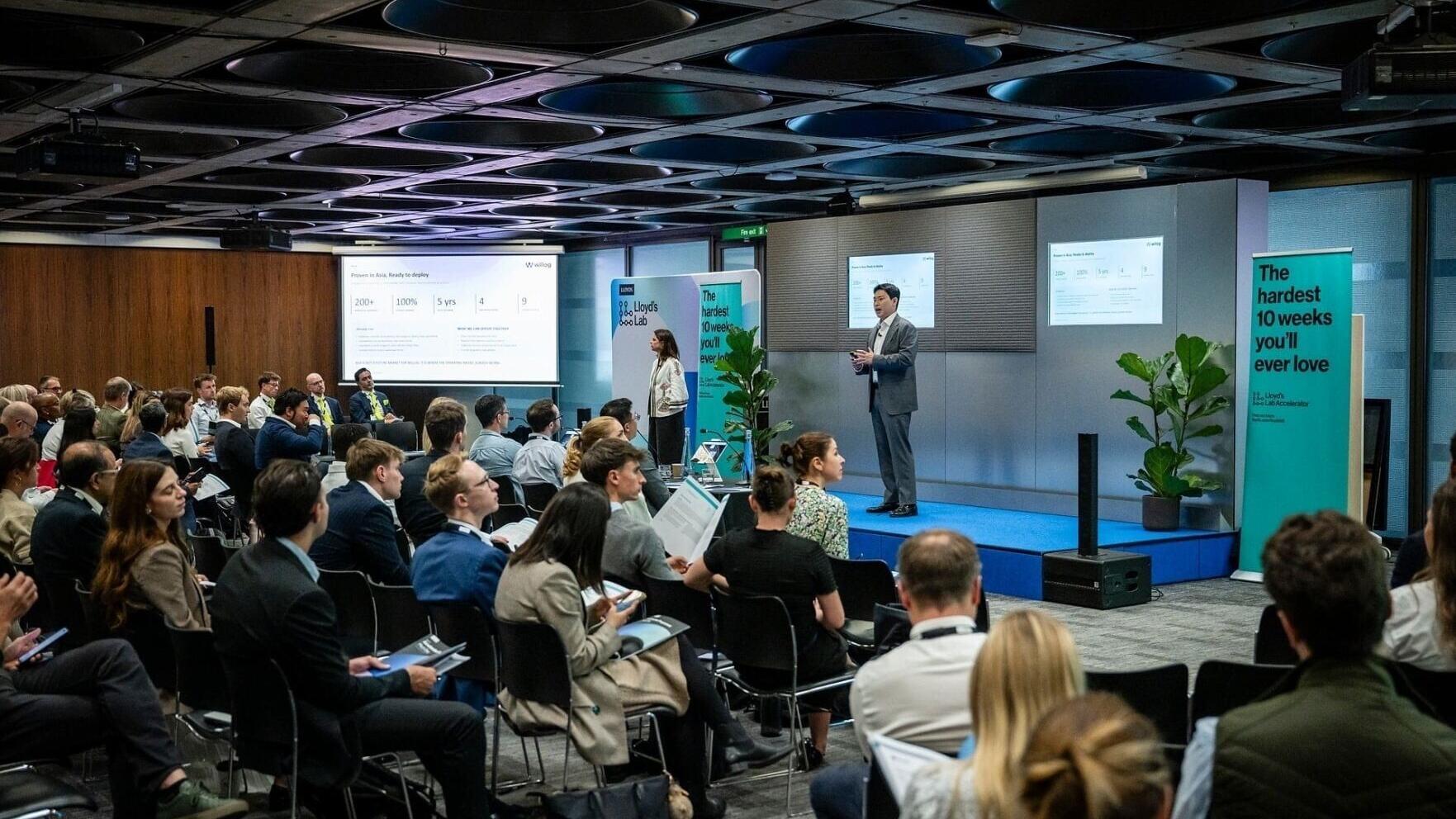 Willog CEO Jihyun Yoon delivers a presentation at 'Lloyd’s Lab unveils Cohort 17 following Pitch Day in London'.