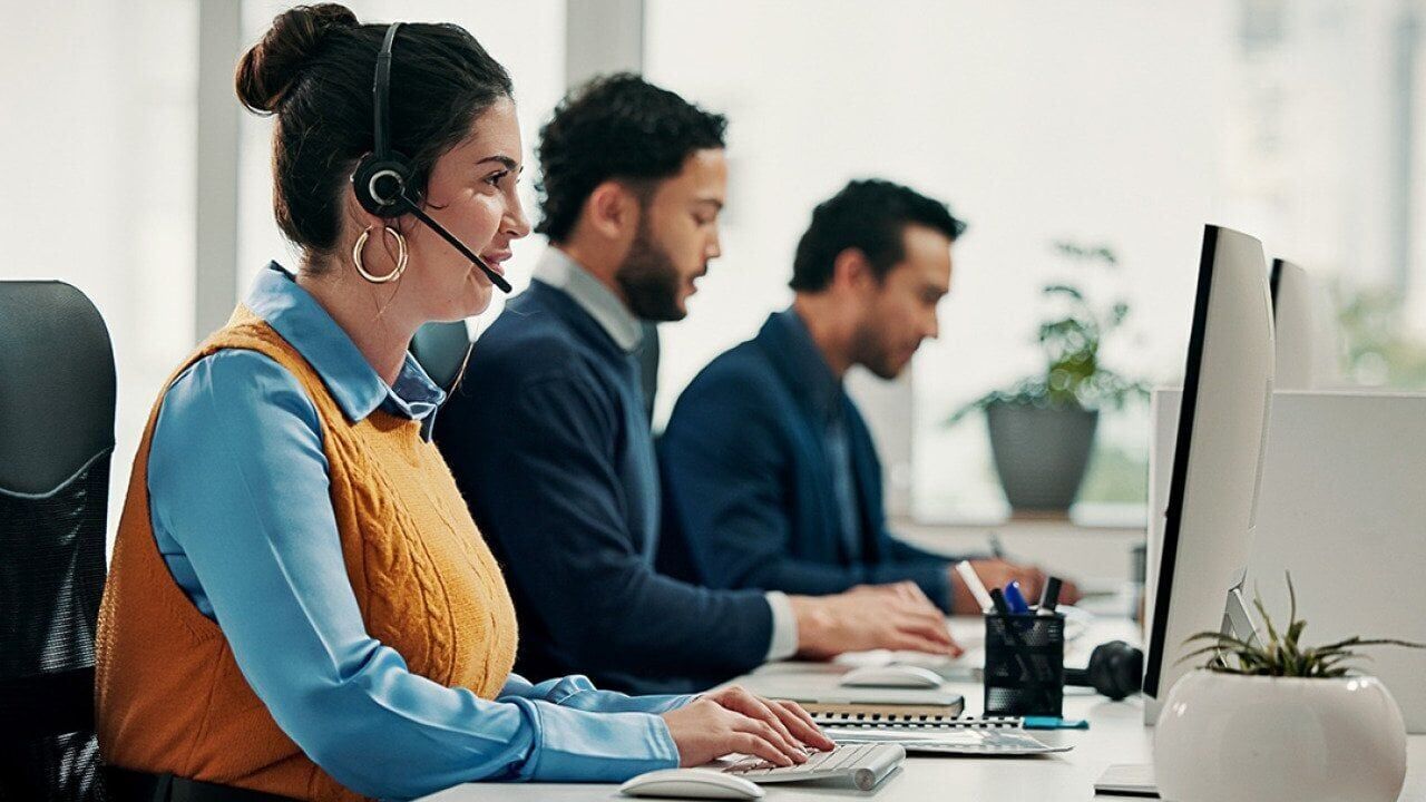 Survey finds 81% of customer support agents say most conversations are never reviewed