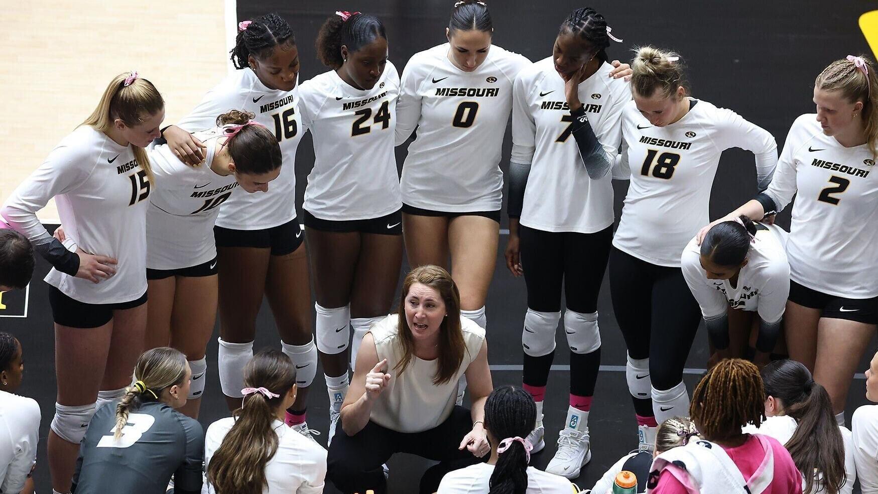 Mizzou volleyball head coach Dawn Sullivan speaks with her team on Friday (copy) (copy)