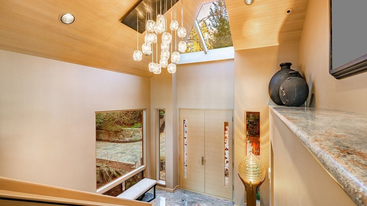 Statement lighting: A defining feature of modern luxury architecture