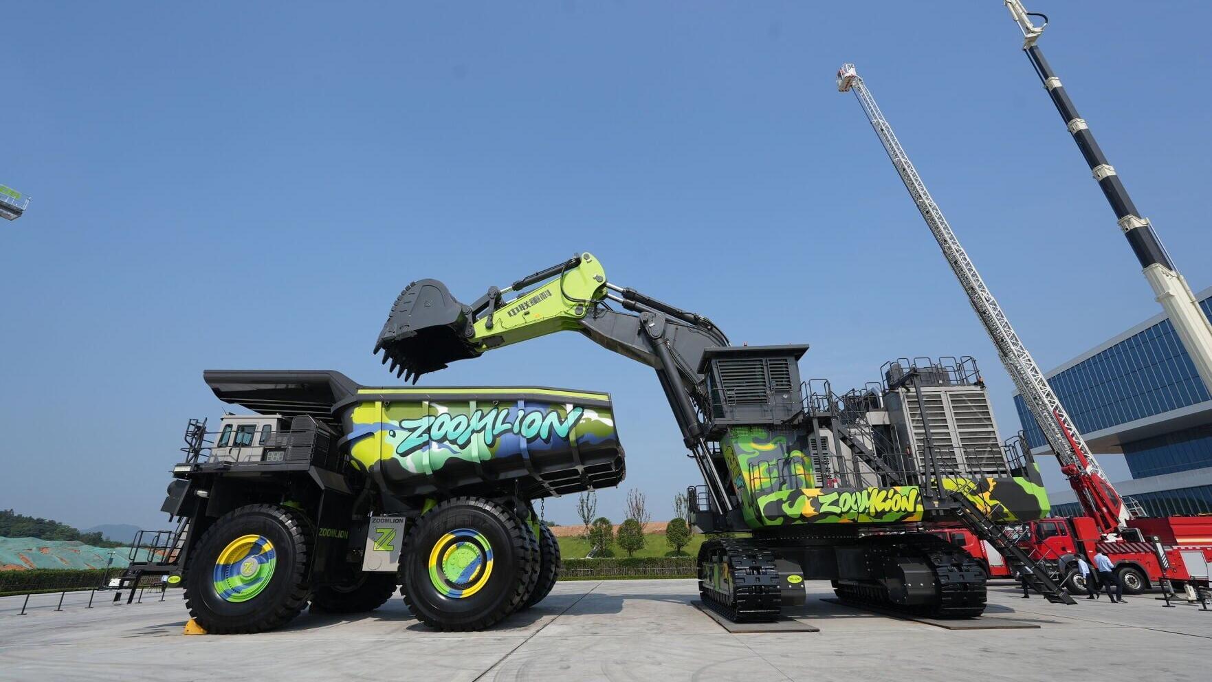 Zoomlion’s 300-ton electric-drive hybrid mining truck, the largest model of its kind in the world