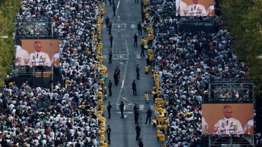 Some 700,000 people attended the mass