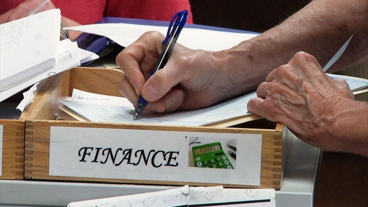 Dillon city employees receive July paychecks after week-long delay amid budgeting issues