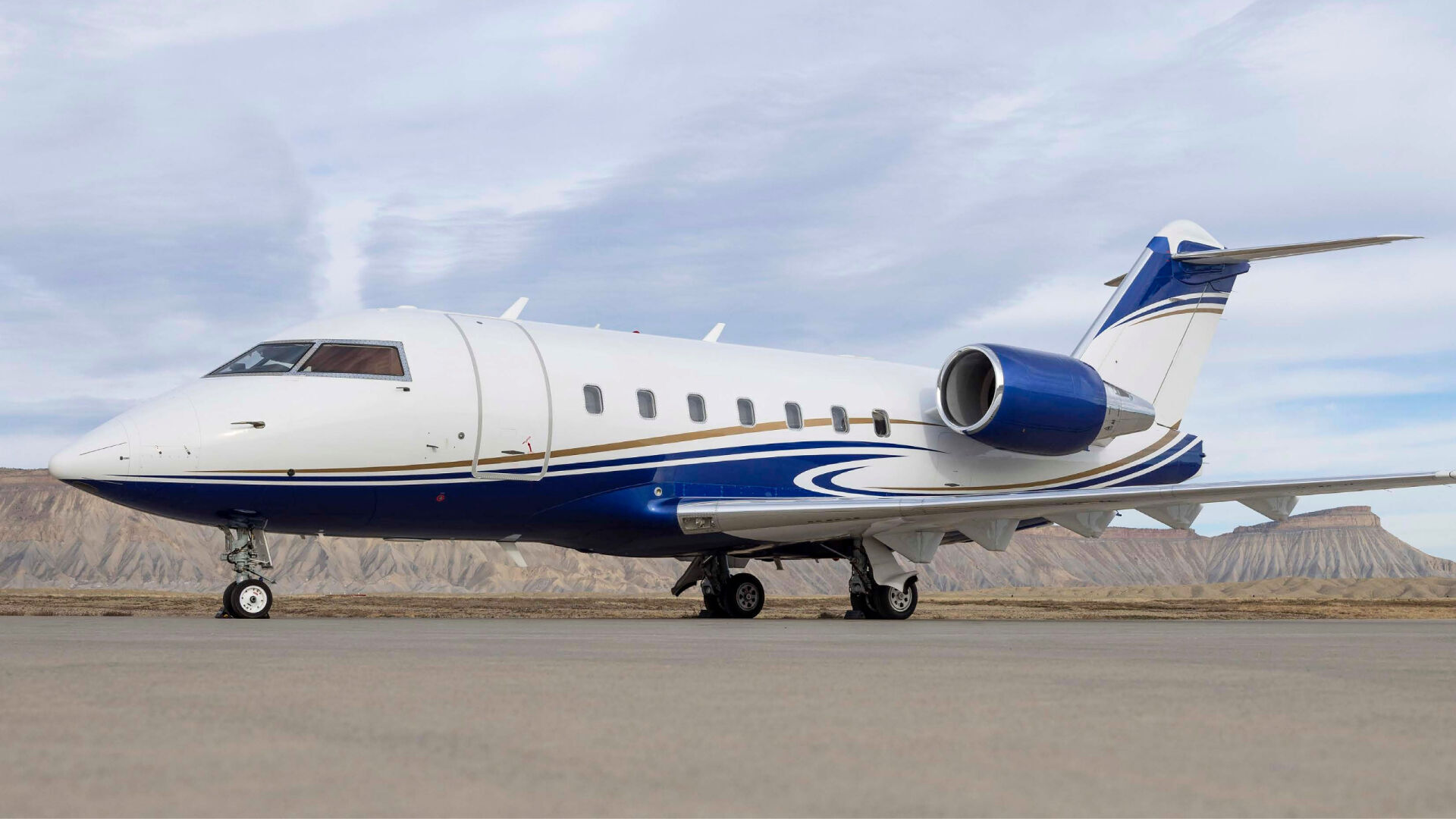 Bombardier Challenger 604
