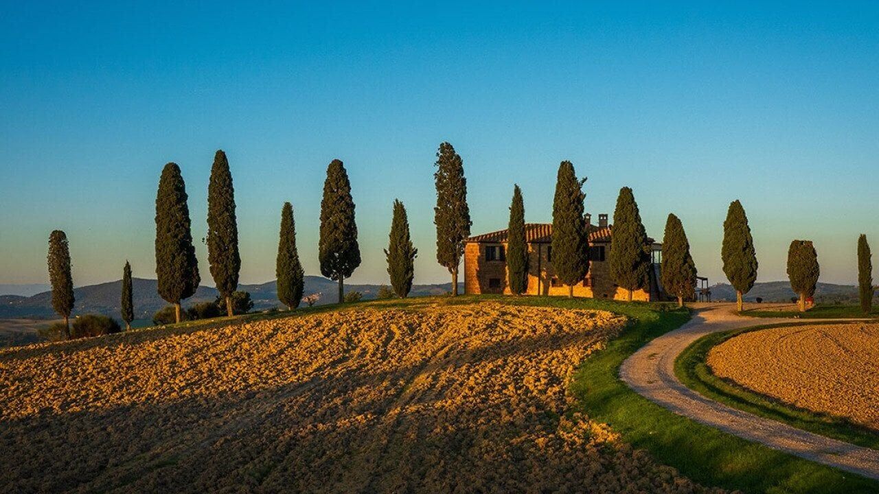 Italy's investor visa starts at EUR 250,000. Buying a home does not qualify.