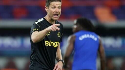 Chelsea manager Xabi Alonso attends a training session in Hong Kong
