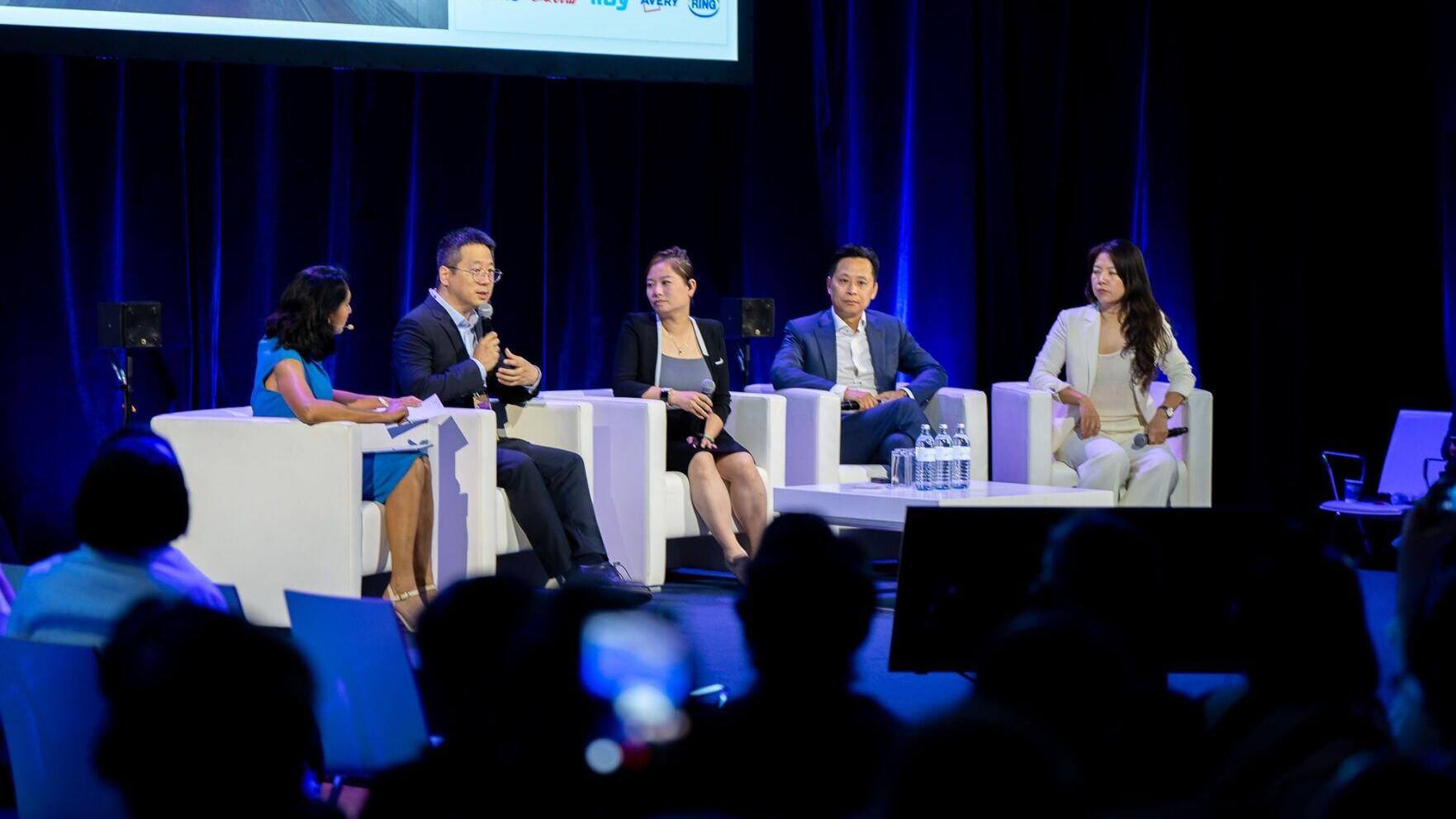 On June 24, Neolix Executive President Will Zhao (second from left), joined a panel discussion with industry leaders at CGF, to discuss how commercially proven robotics can support retail and supply chain operations.