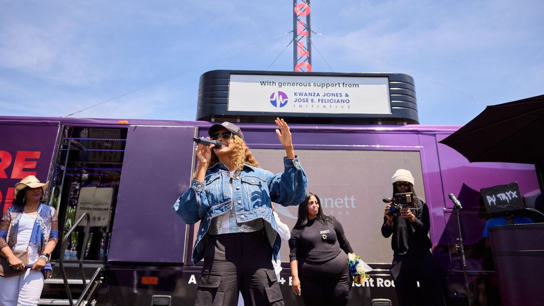 The Apollo x Kwanza Jones presenta Culture In Motion en el centenario Belle Fest de Bennett College: imagen provista por SUPERCHARGED® de Kwanza Jones
