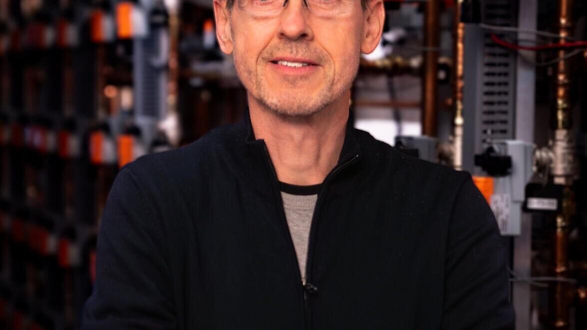 Headshot of Thomas Kiessling, CEO of PassiveLogic