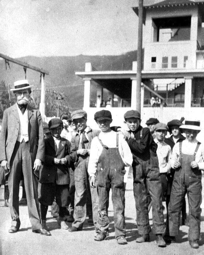 W.A.Clark with children at Columbia Gardens