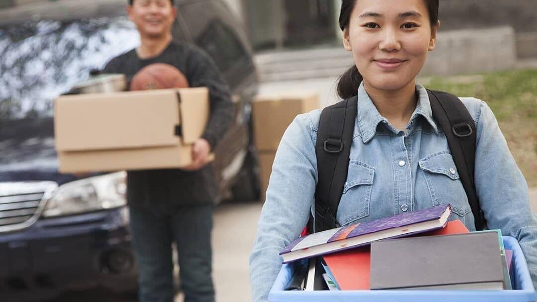 How parents can help college students manage money and avoid mistakes