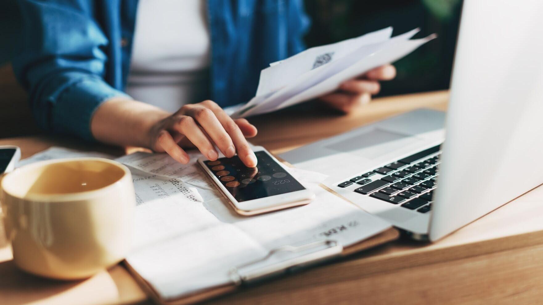 Asked on Reddit: How Can I Stop Living Paycheck to Paycheck?